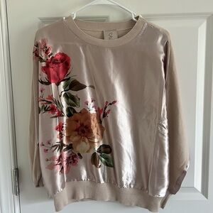 Sioni Sweater Size Medium satin front floral print Casul Chic